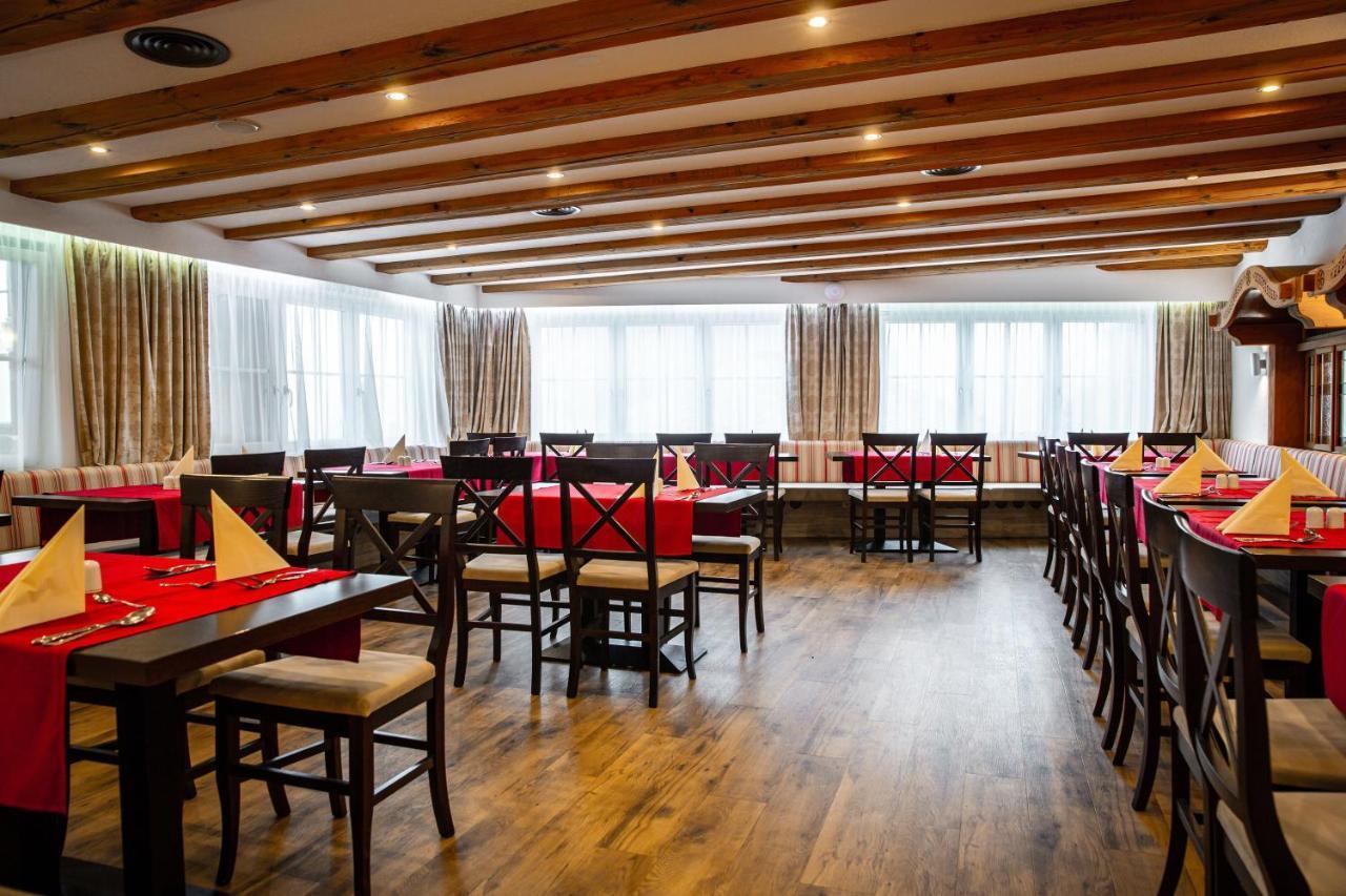 Voralpenhotel Schmoller Sankt Georgen im Attergau Ngoại thất bức ảnh