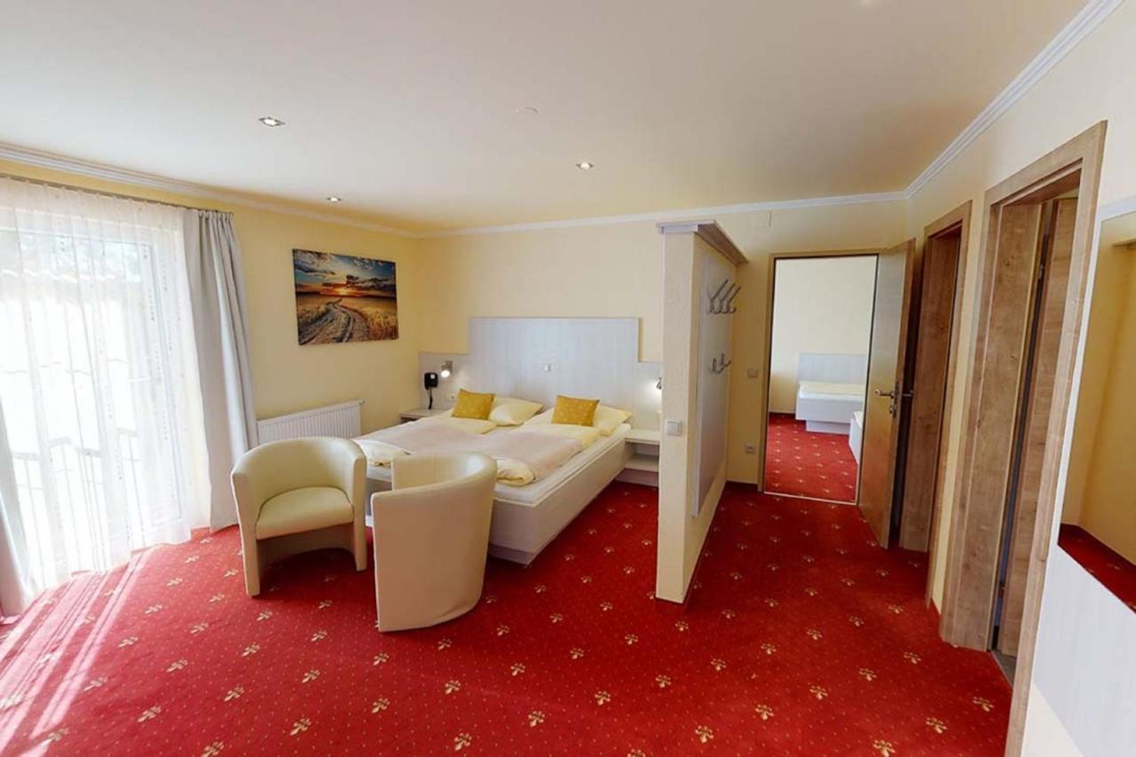Voralpenhotel Schmoller Sankt Georgen im Attergau Ngoại thất bức ảnh