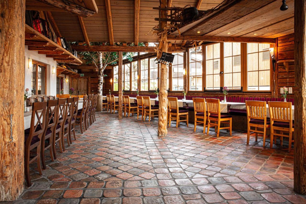 Voralpenhotel Schmoller Sankt Georgen im Attergau Ngoại thất bức ảnh