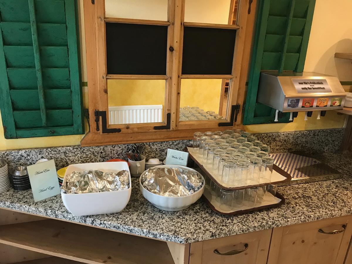 Voralpenhotel Schmoller Sankt Georgen im Attergau Ngoại thất bức ảnh